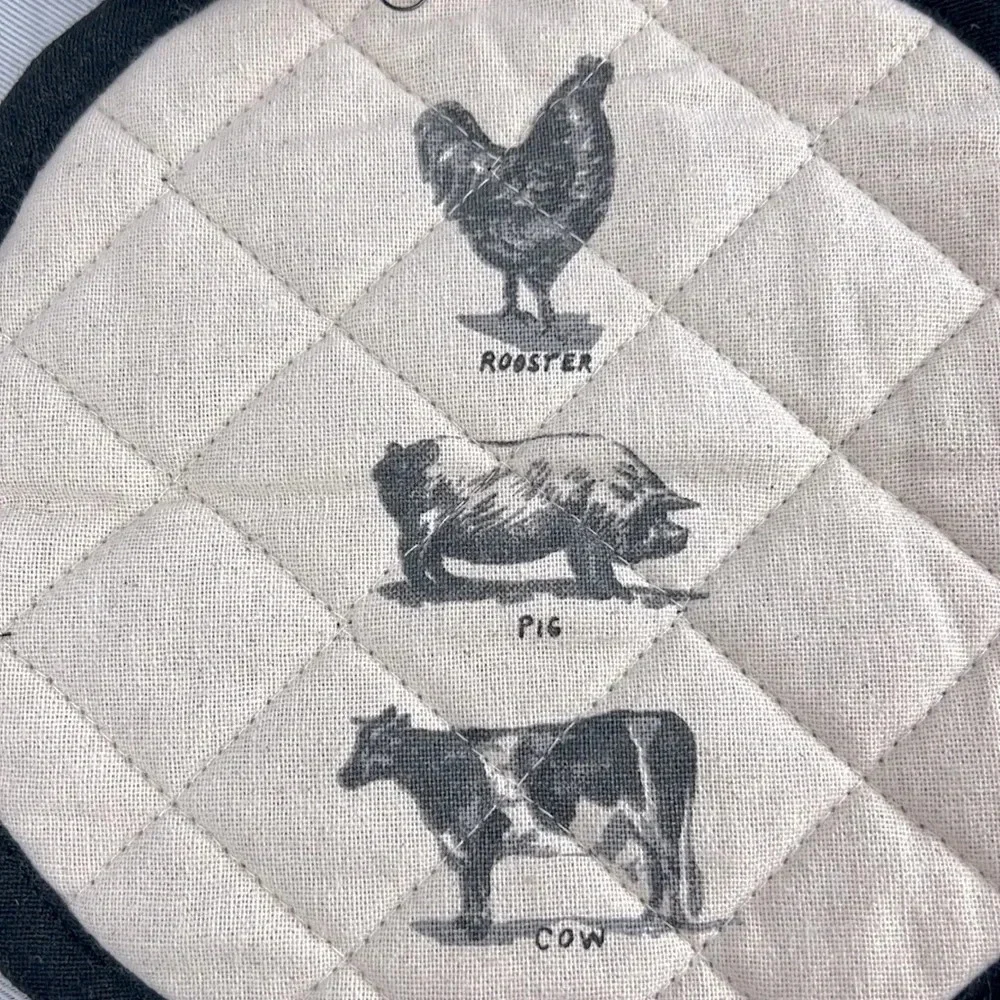 NWT‎ Farmhouse Set Of Two Kitchen Towel & Set Of Two Pot Holders 100% Cotton